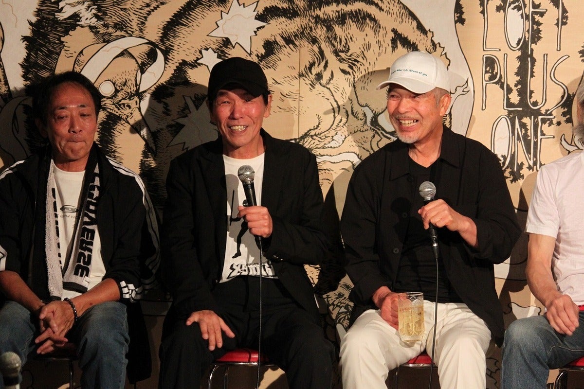Da esquerda para a direita, Takanori Shibahara, Jun Murakami e Satoshi Kurihara durante a conversa